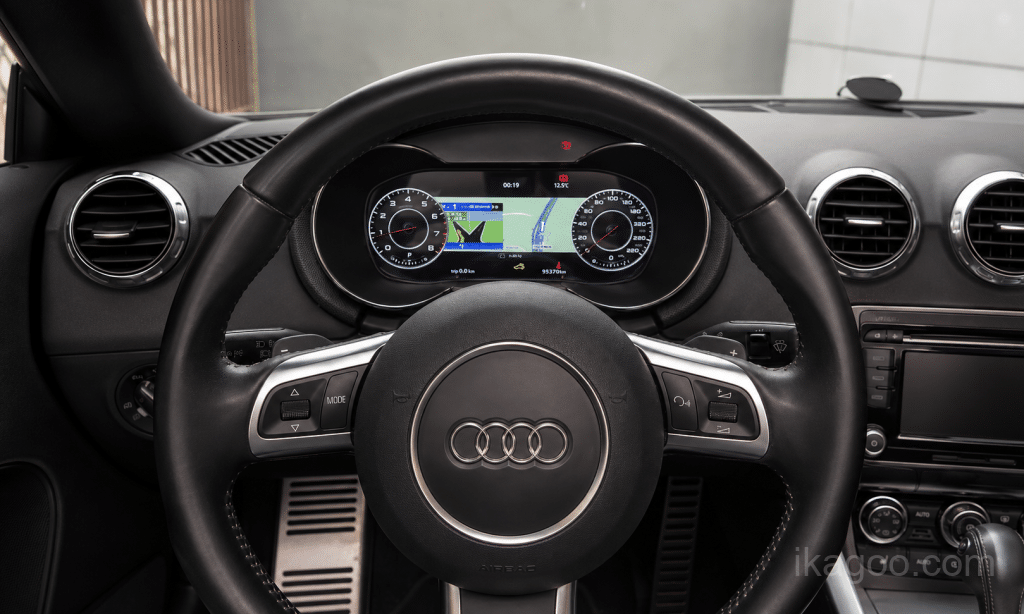 Slutresultat för installation av digitalt instrumentkluster i Audi TT 8J