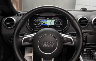 Slutresultat för installation av digitalt instrumentkluster i Audi TT 8J